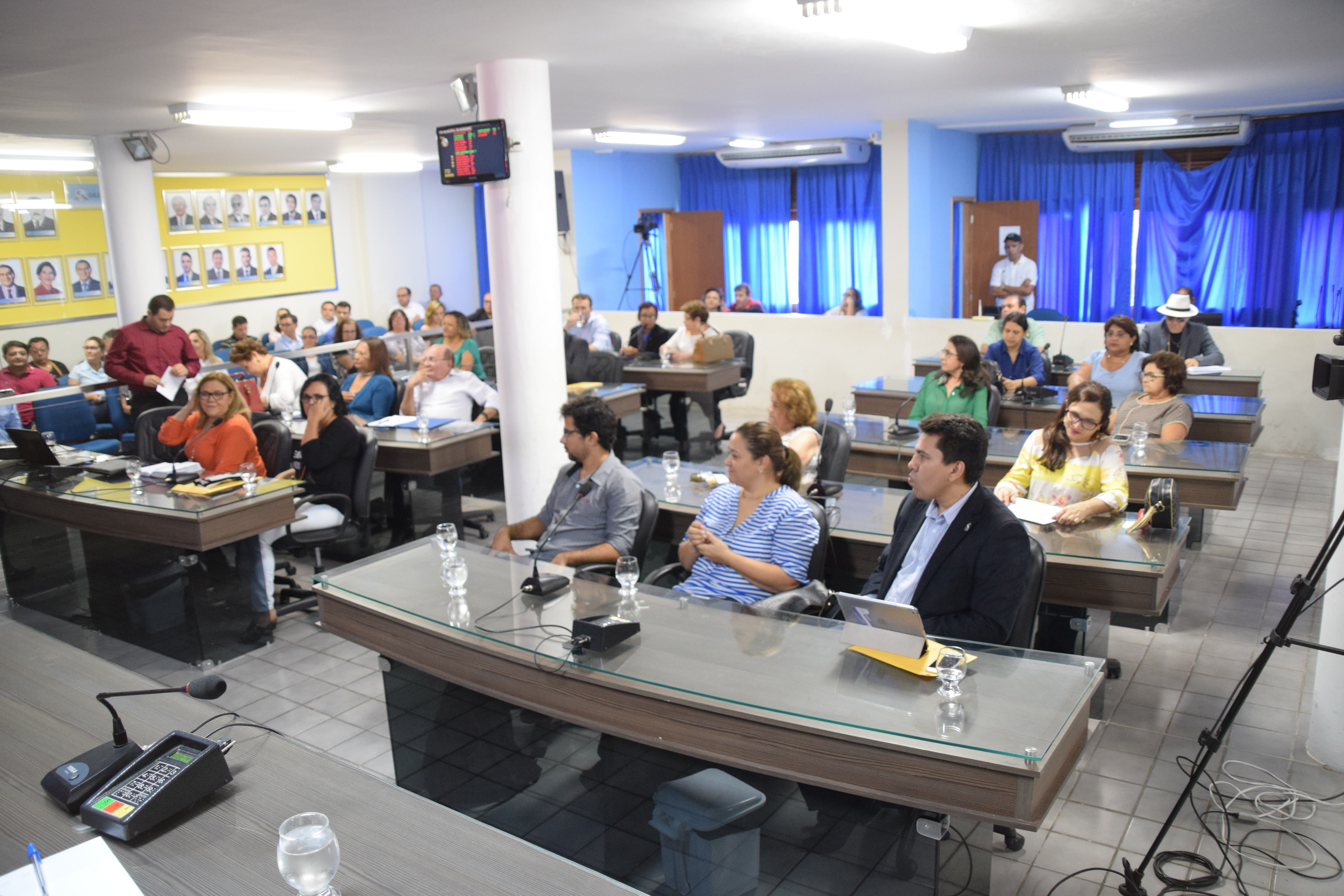 Frente Parlamentar e Popular da UERN estuda soluções para melhorias da universidade