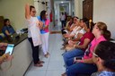 Ação educativa na Câmara orienta sobre câncer de mama