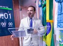Alex do Frango destaca reforma de escola e entrega da Praça do Redenção