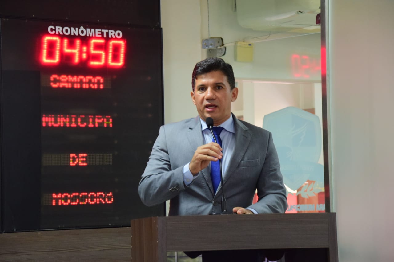 Alex Moacir defende causa animal e é favorável a hospital veterinário