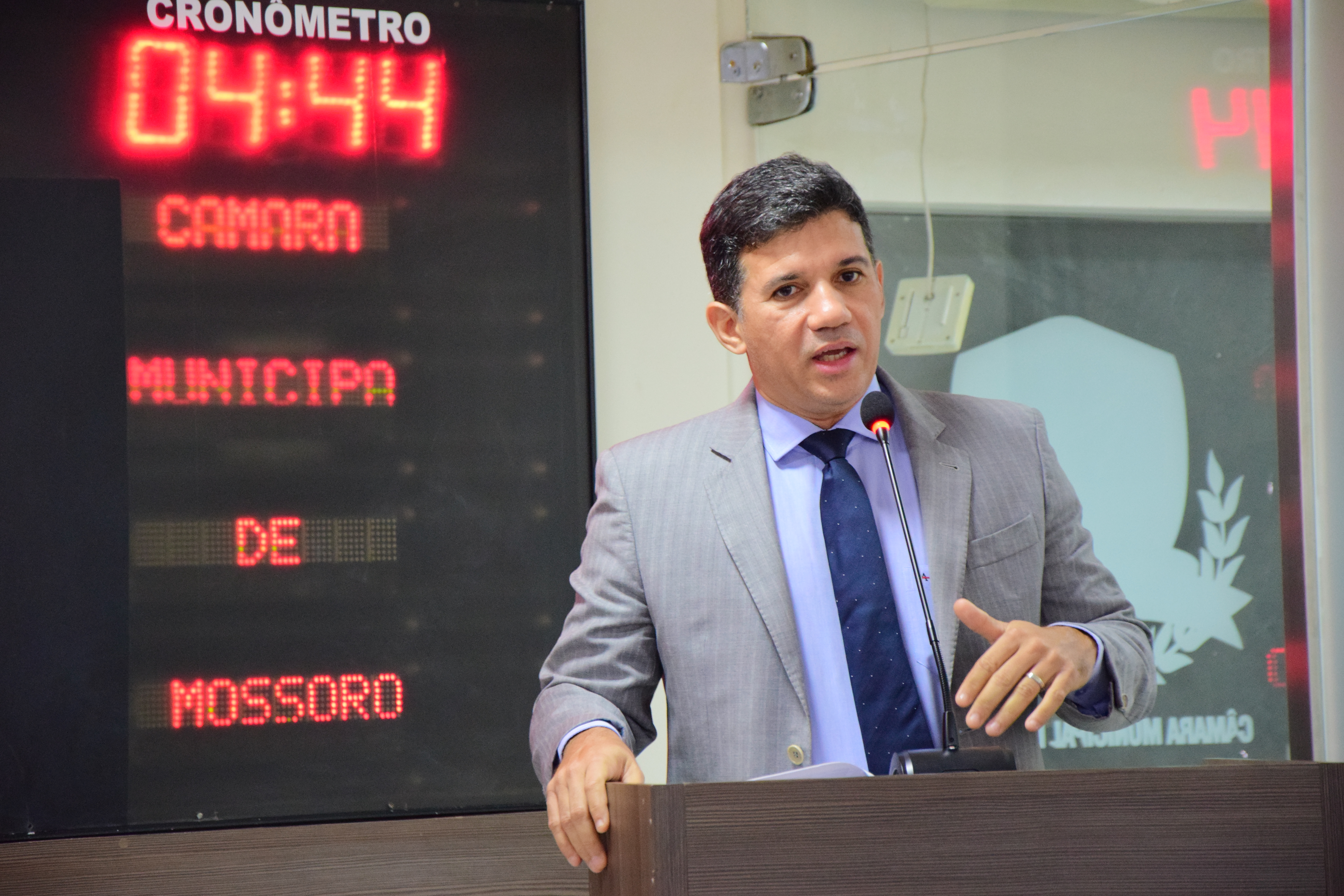 Alex Moacir destaca benefícios do financiamento solicitado pela Prefeitura