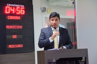 Alex Moacir pleiteia melhorias em bairros e defende servidor