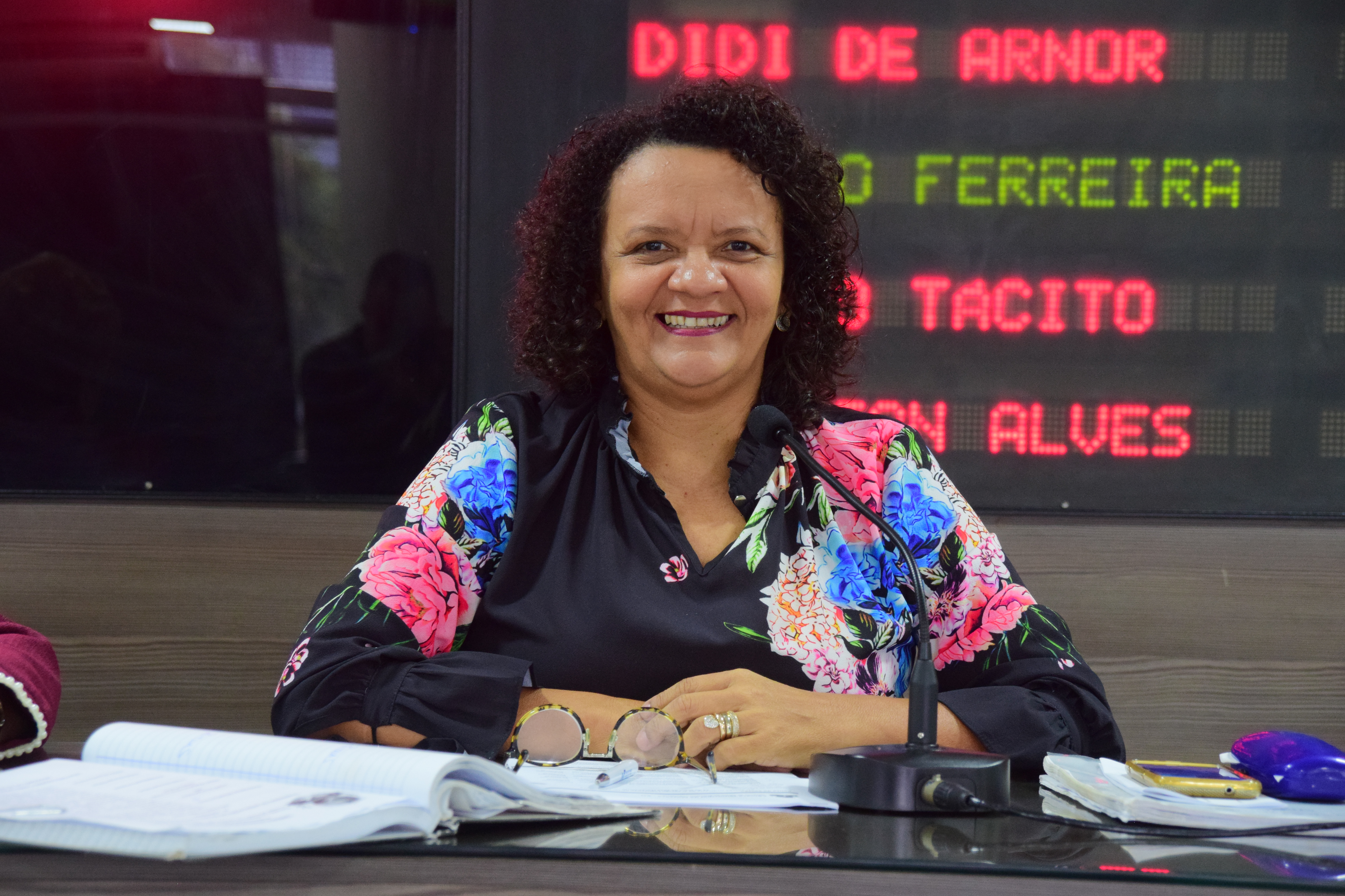 Aline Couto anuncia expansão de linha de transporte coletivo