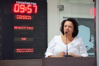 Aline Couto busca melhorias para escolas municipais