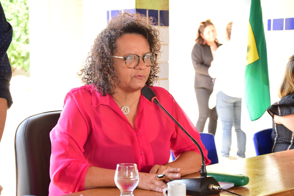 Aline Couto busca soluções para leite e dessalinizador