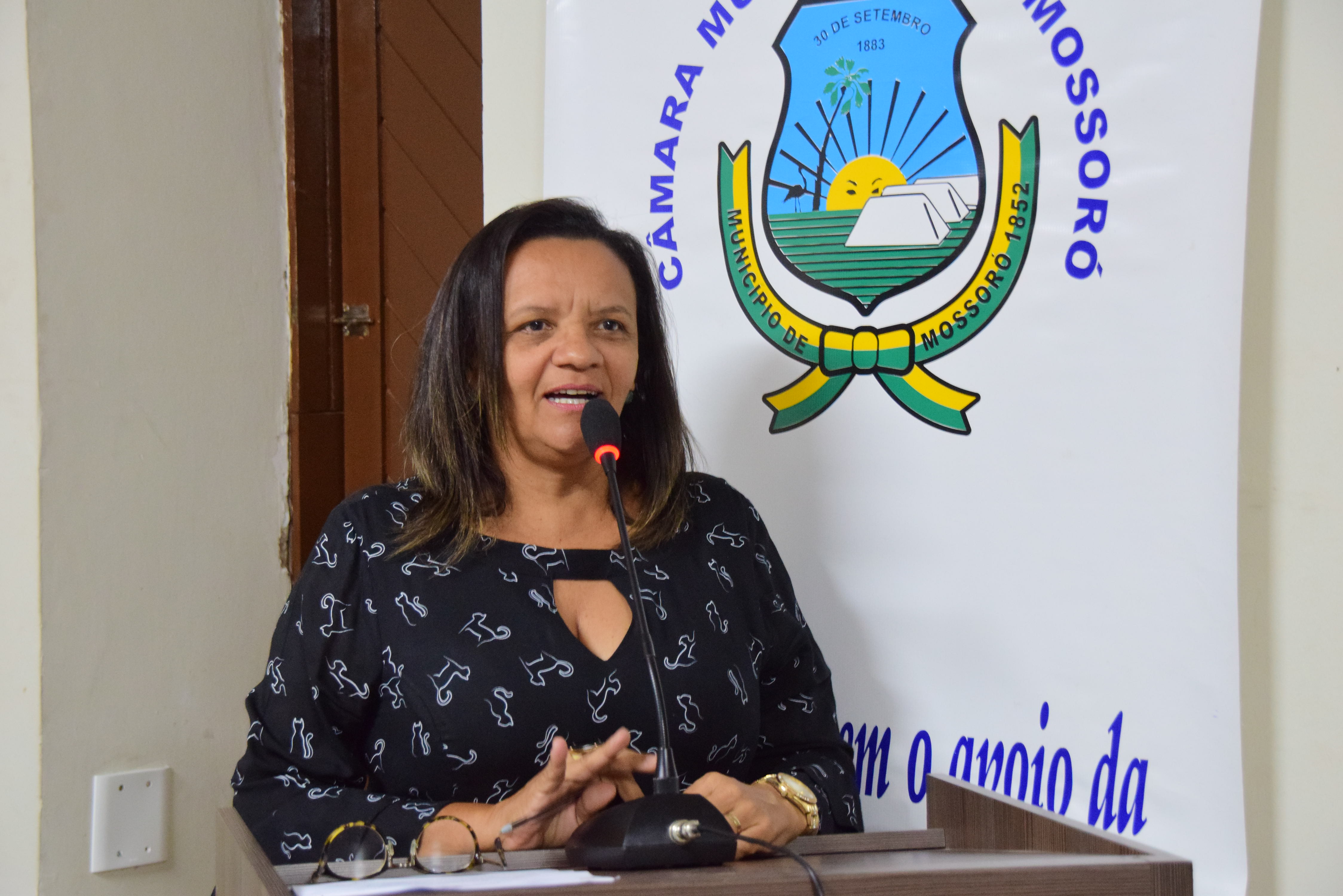 Aline Couto faz defesa de pacientes renais de Mossoró