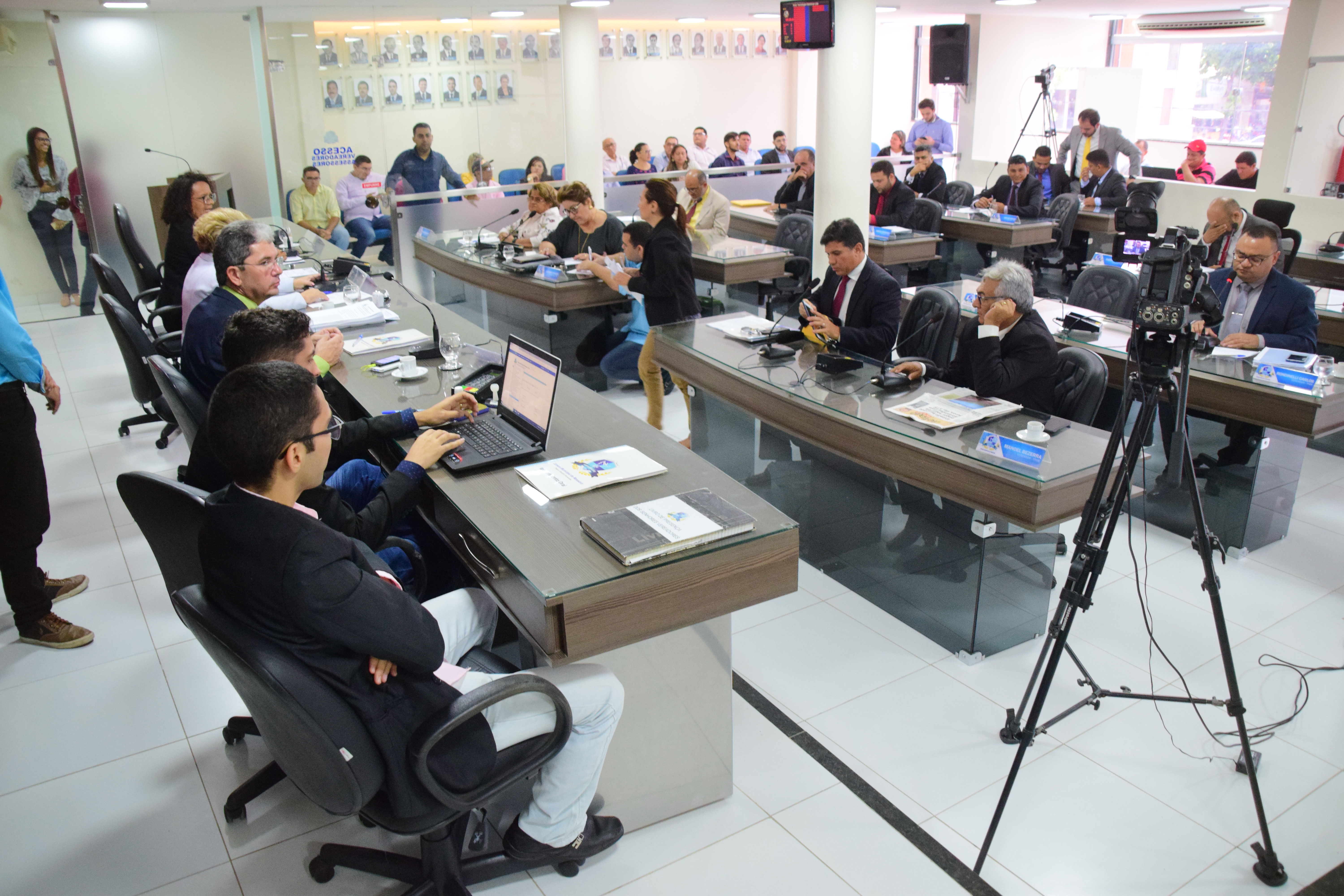 Audiências debatem políticas públicas e segurança esta semana