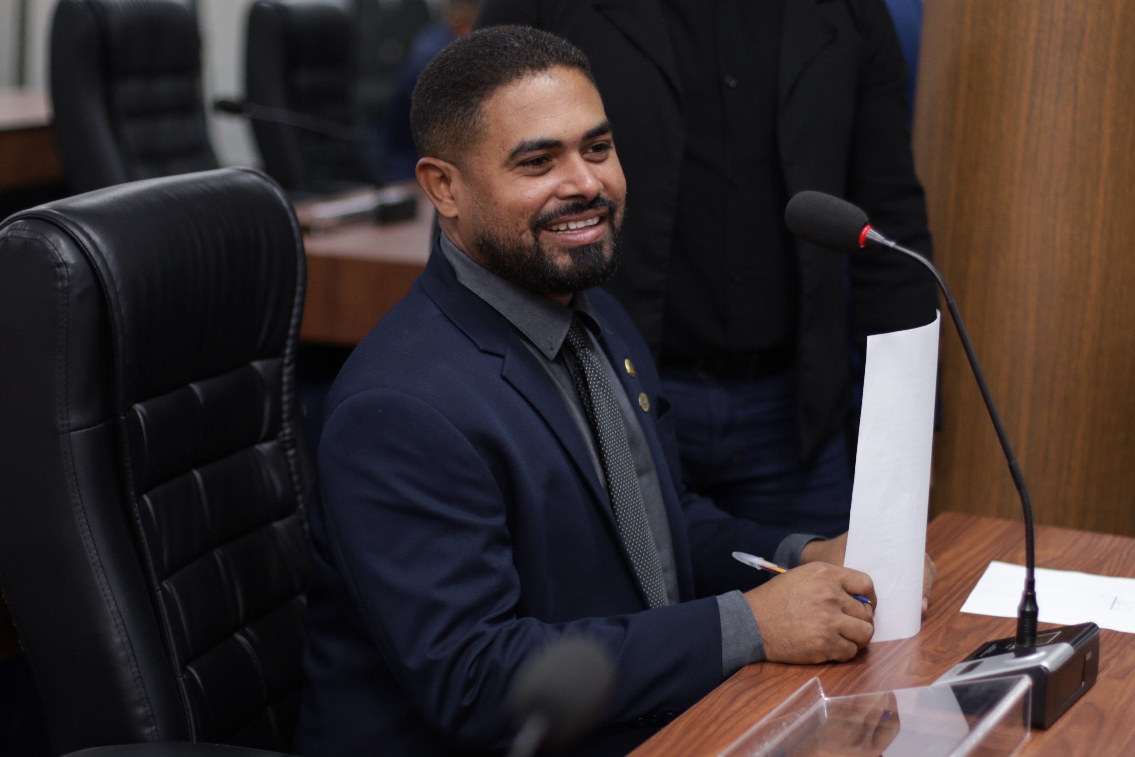 Câmara de Mossoró aprova projeto de lei que garante atendimento odontológico prioritário para pessoas com autismo