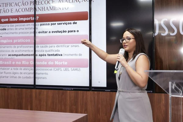 Câmara de Mossoró debate prevenção ao suicídio em palestra do Setembro Amarelo