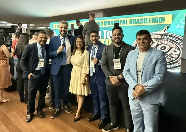 Câmara de Mossoró recebe prêmio nacional em Brasília pelo projeto “Câmara Popular”
