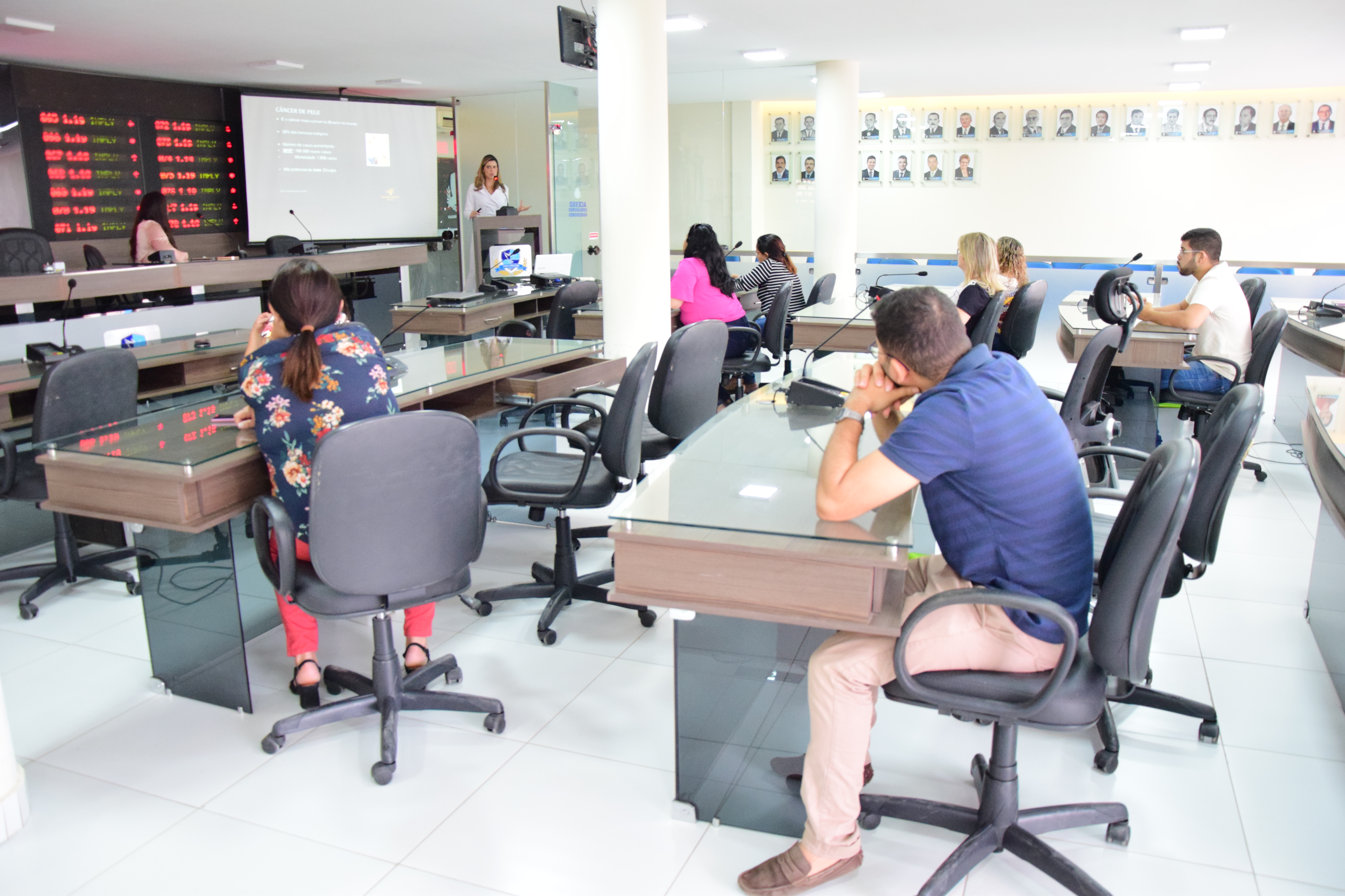 Câmara realiza palestra sobre câncer de pele