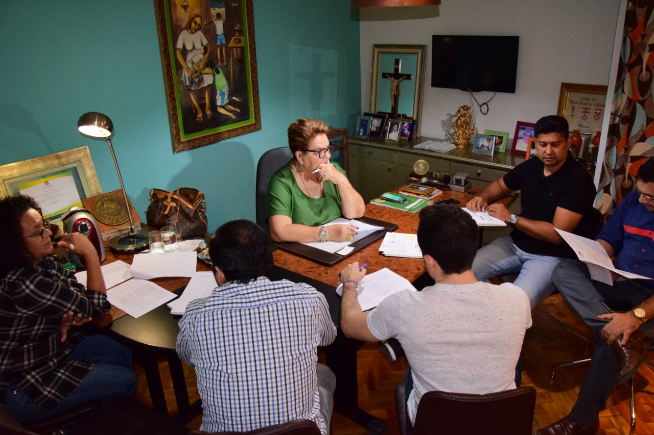 Câmara realiza reunião da Comissão de Constituição, Justiça e Redação