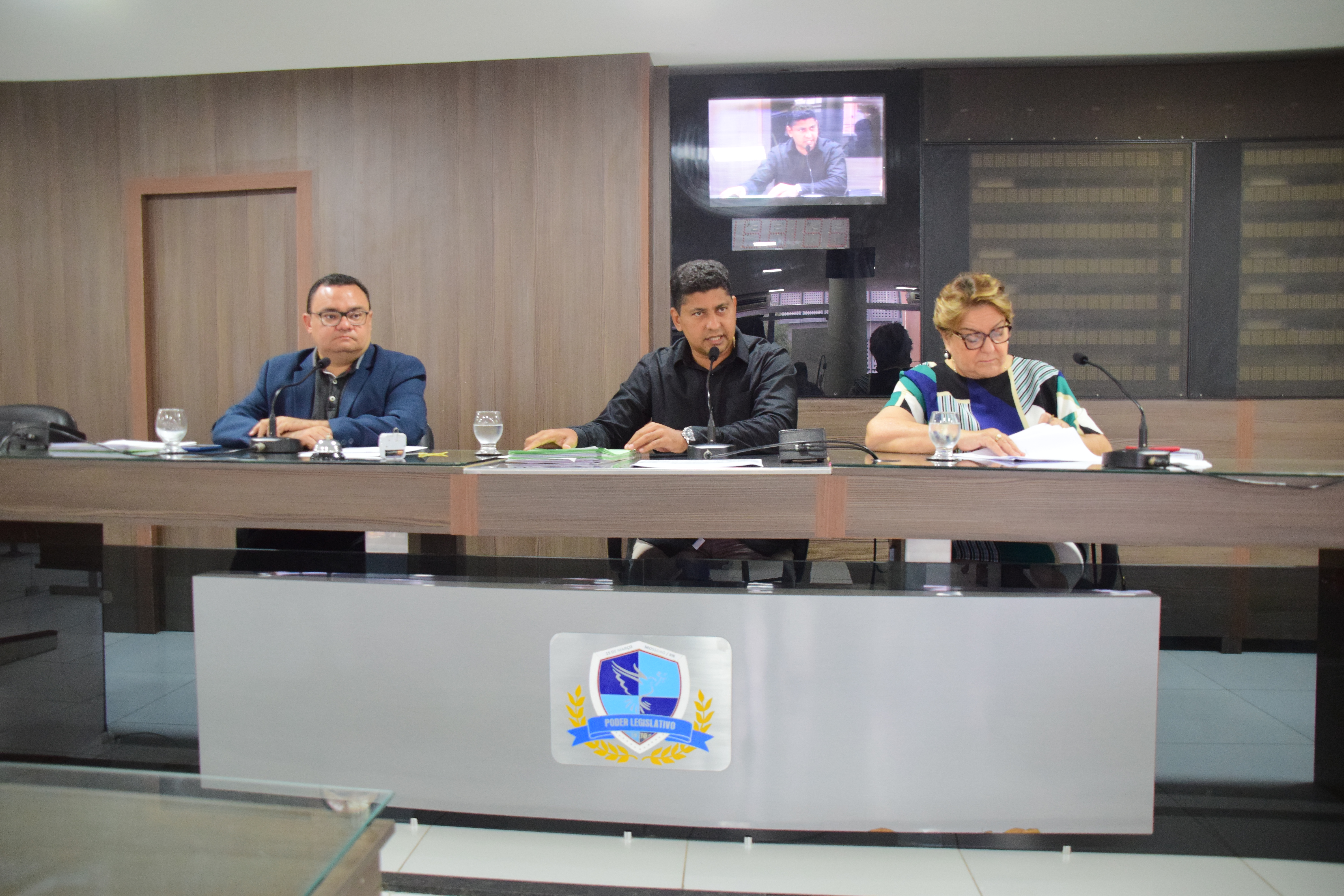 Comissão de Constituição e Justiça analisa projetos em reunião