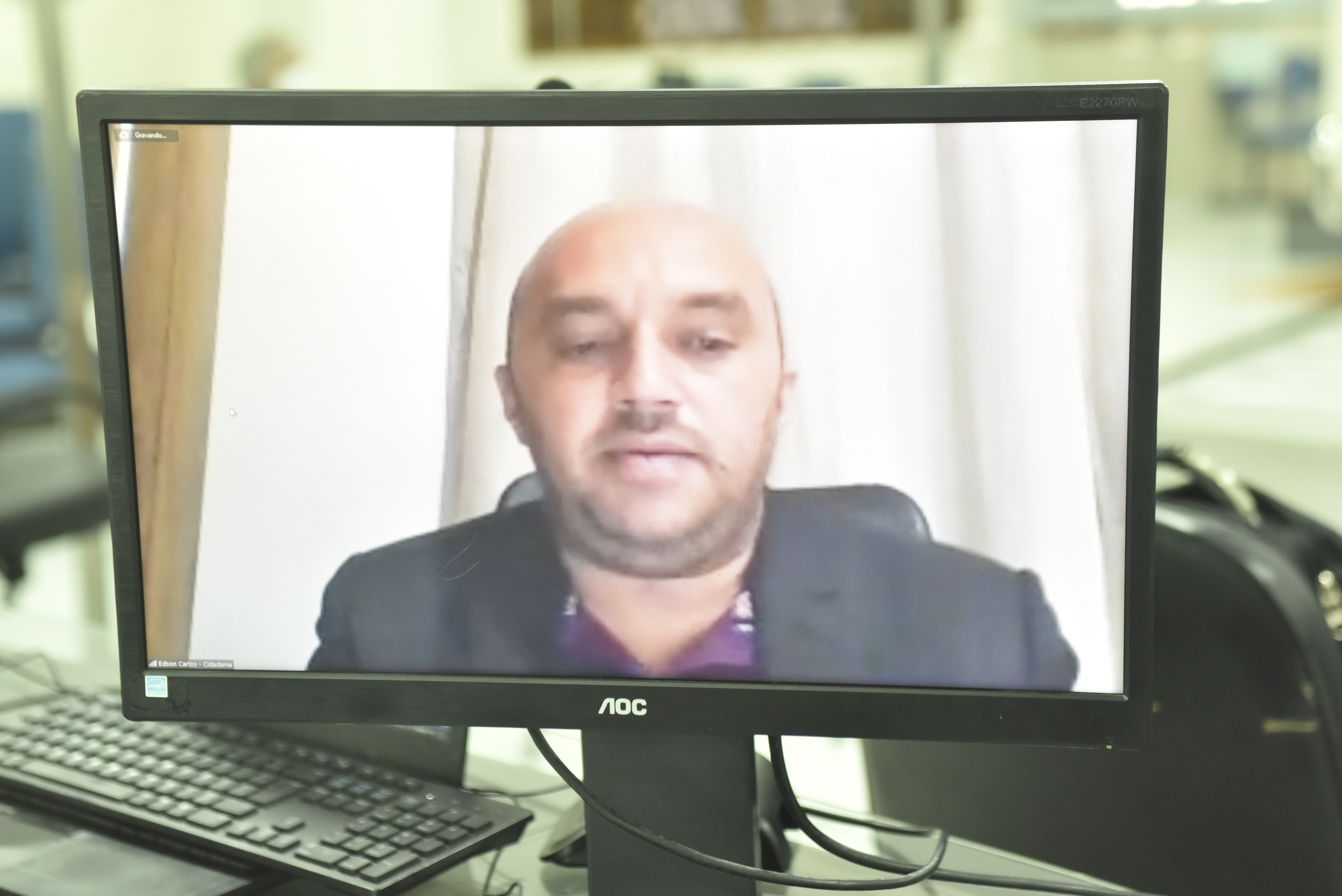 Edson Carlos solicita aquisição de capacetes Elmo para pacientes com COVID-19