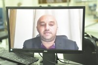 Edson Carlos solicita aquisição de capacetes Elmo para pacientes com COVID-19