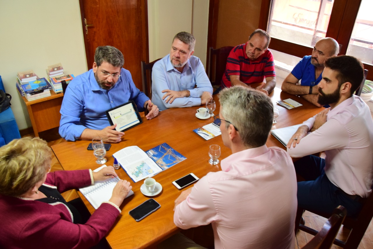 Empresa anuncia à Câmara investimento no setor de energia