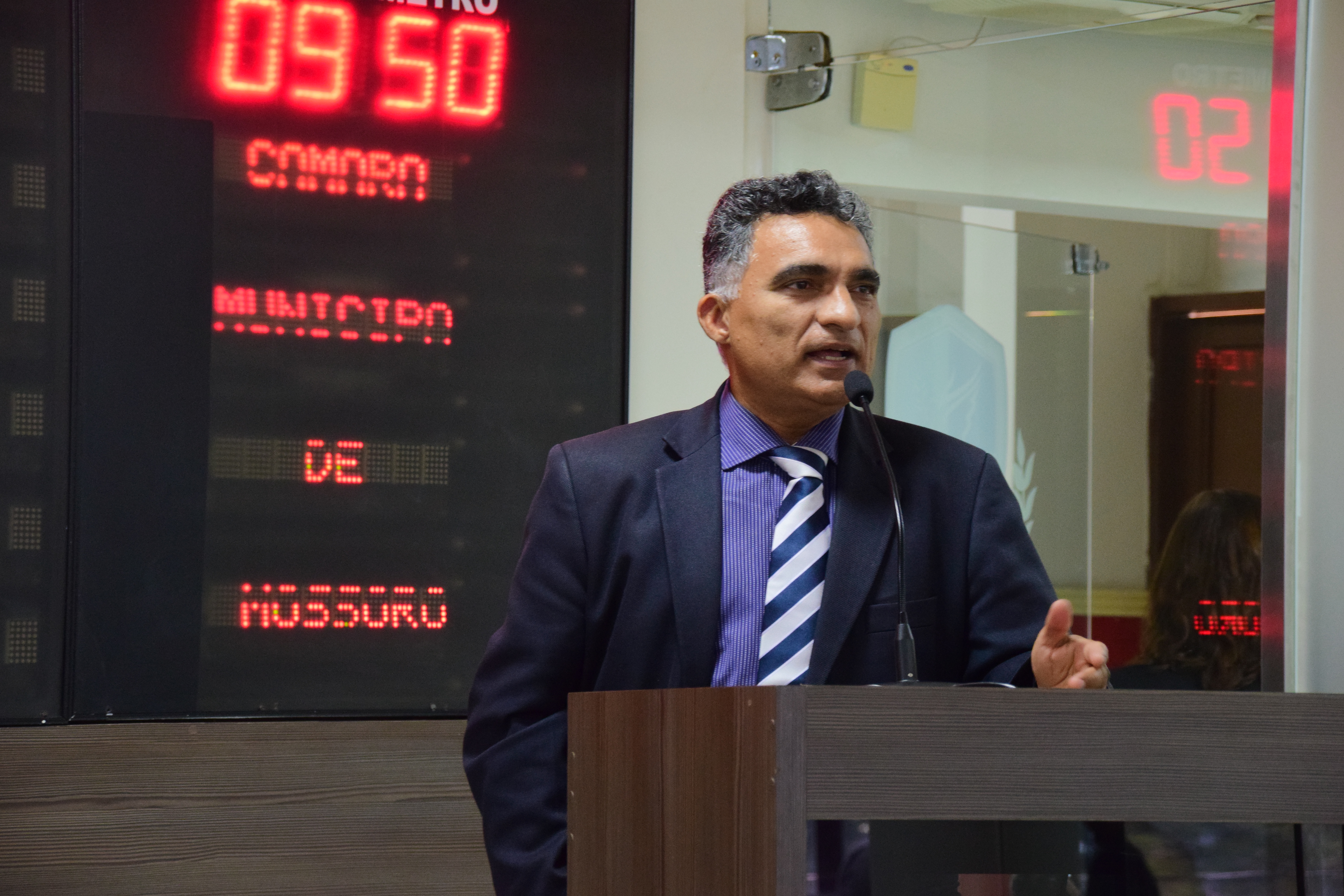 Francisco Carlos enaltece iniciativa da bancada federal em favor da Uern