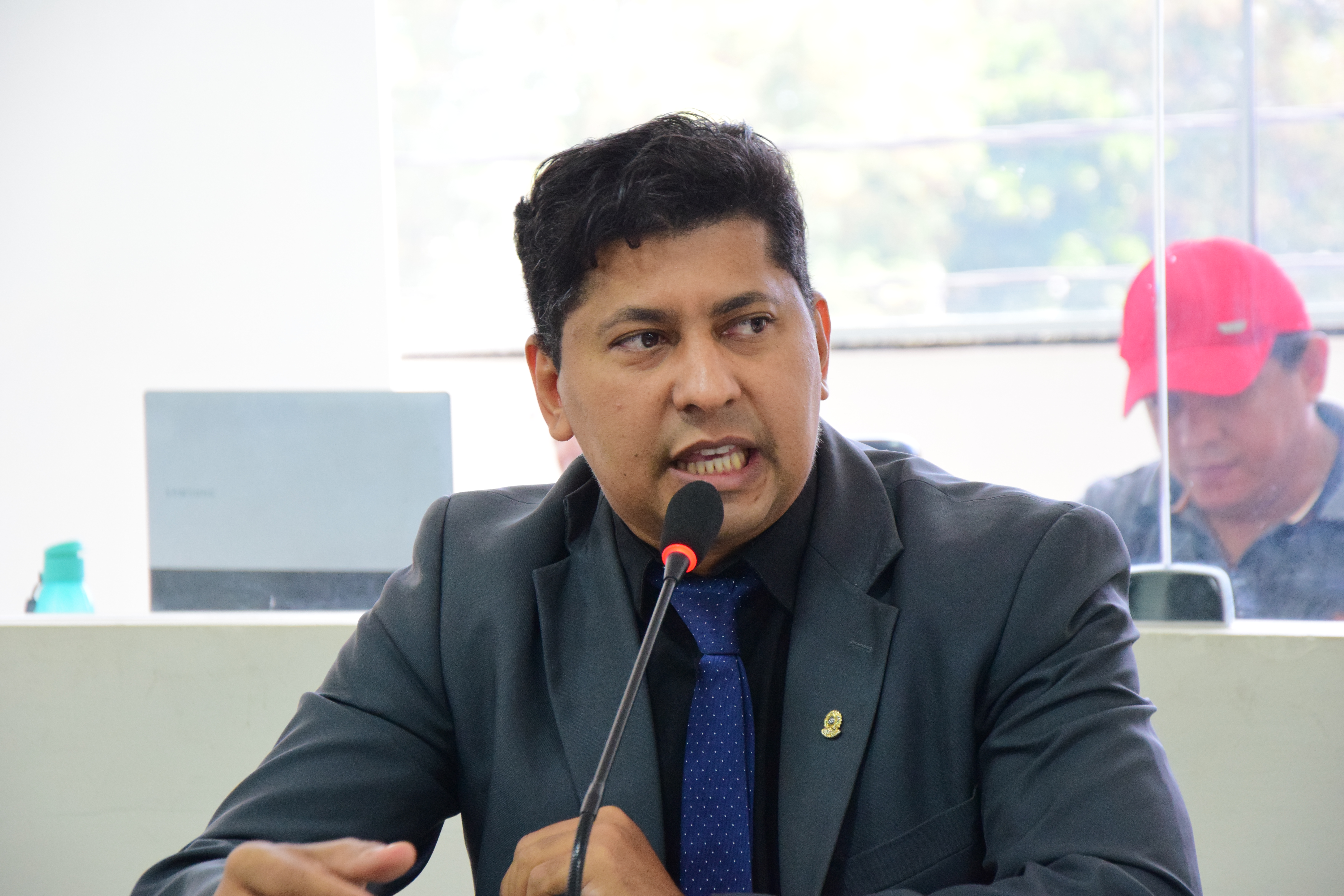 Genilson Alves denuncia atraso no pagamento de terceirizados da Prefeitura de Mossoró