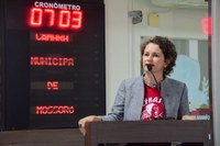 Isolda inicia despedida da Câmara em discurso no plenário