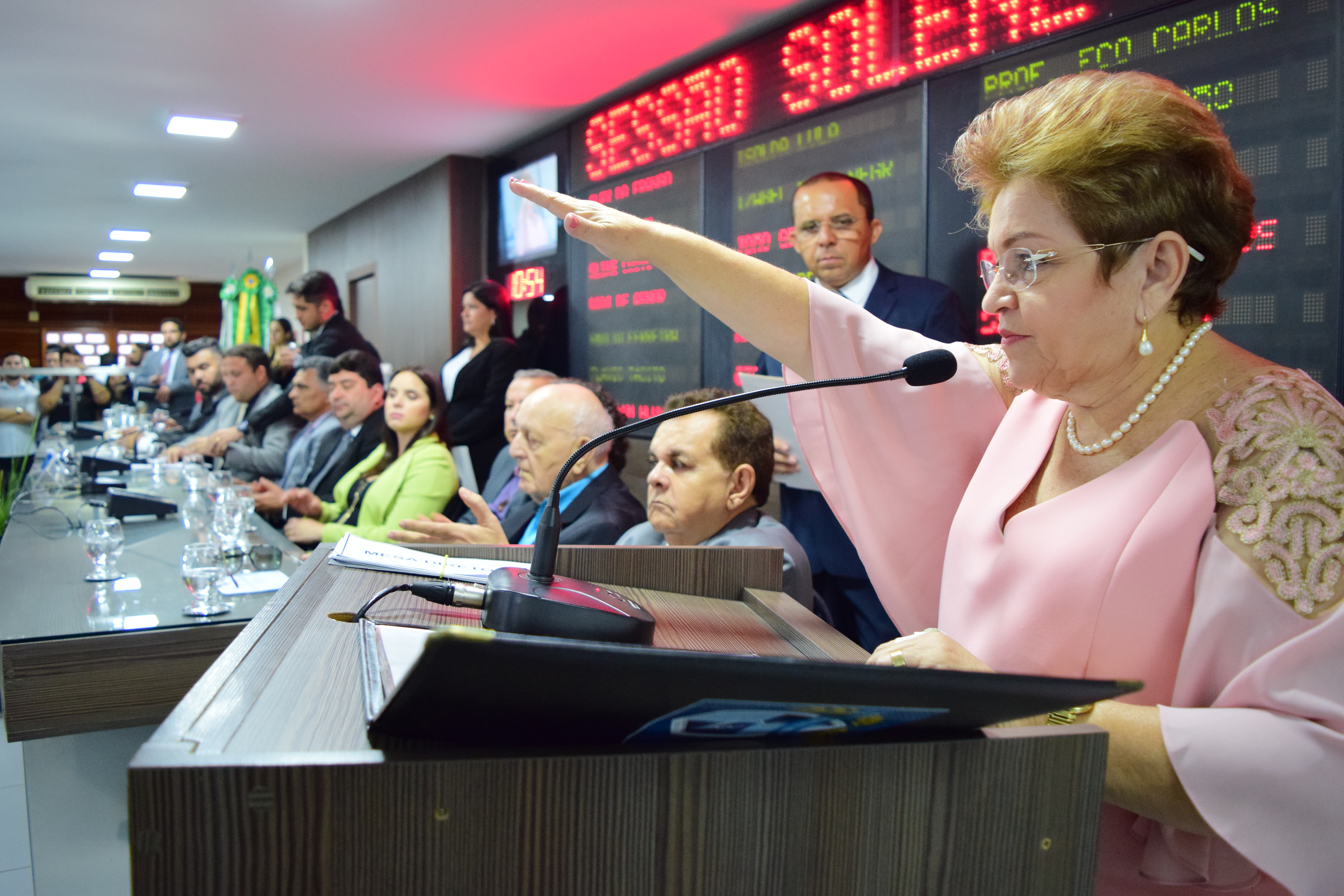 Izabel Montenegro conclama união em discurso; confira íntegra  