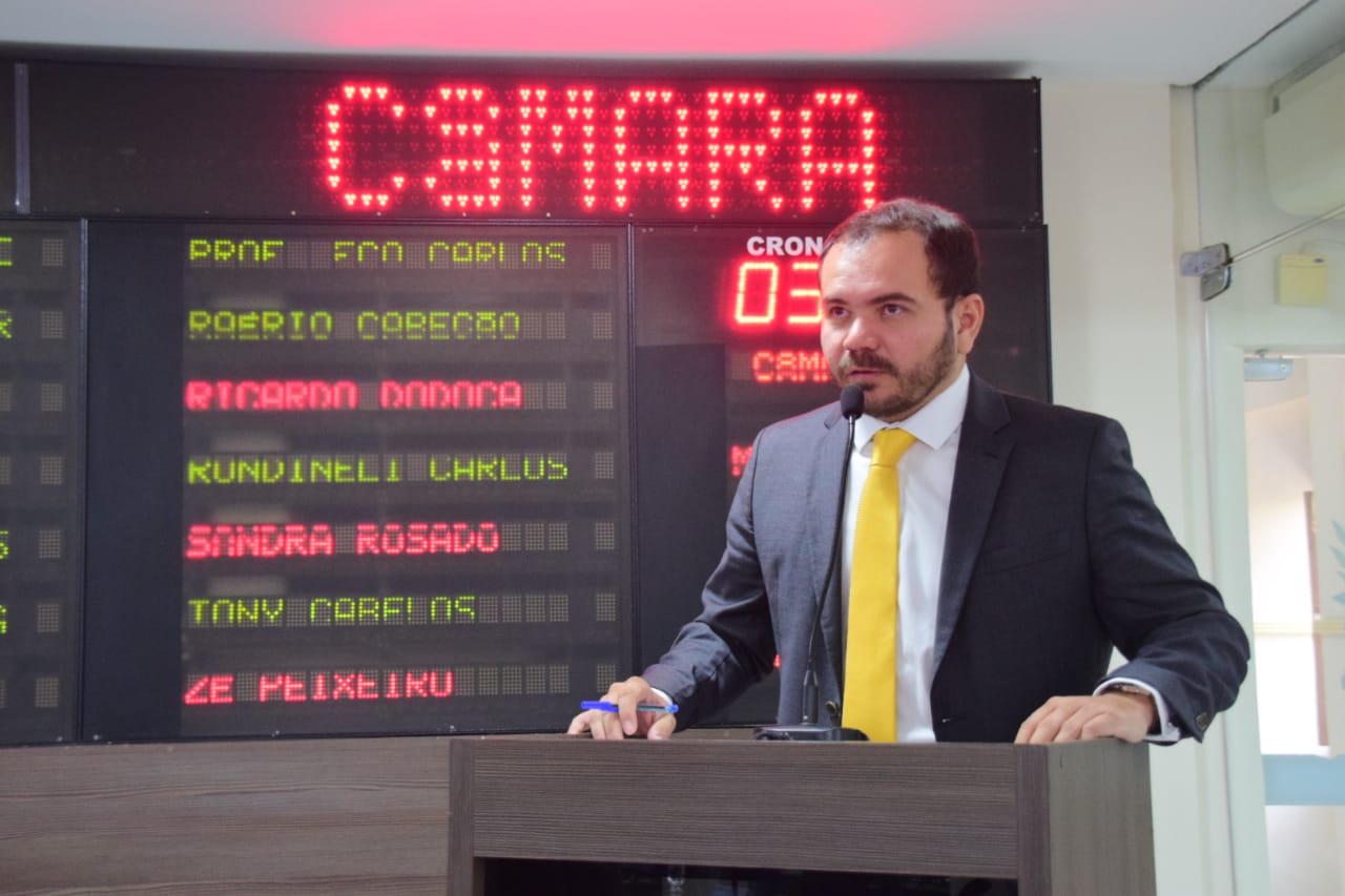 João Gentil defende mais apoio para criadores de animais