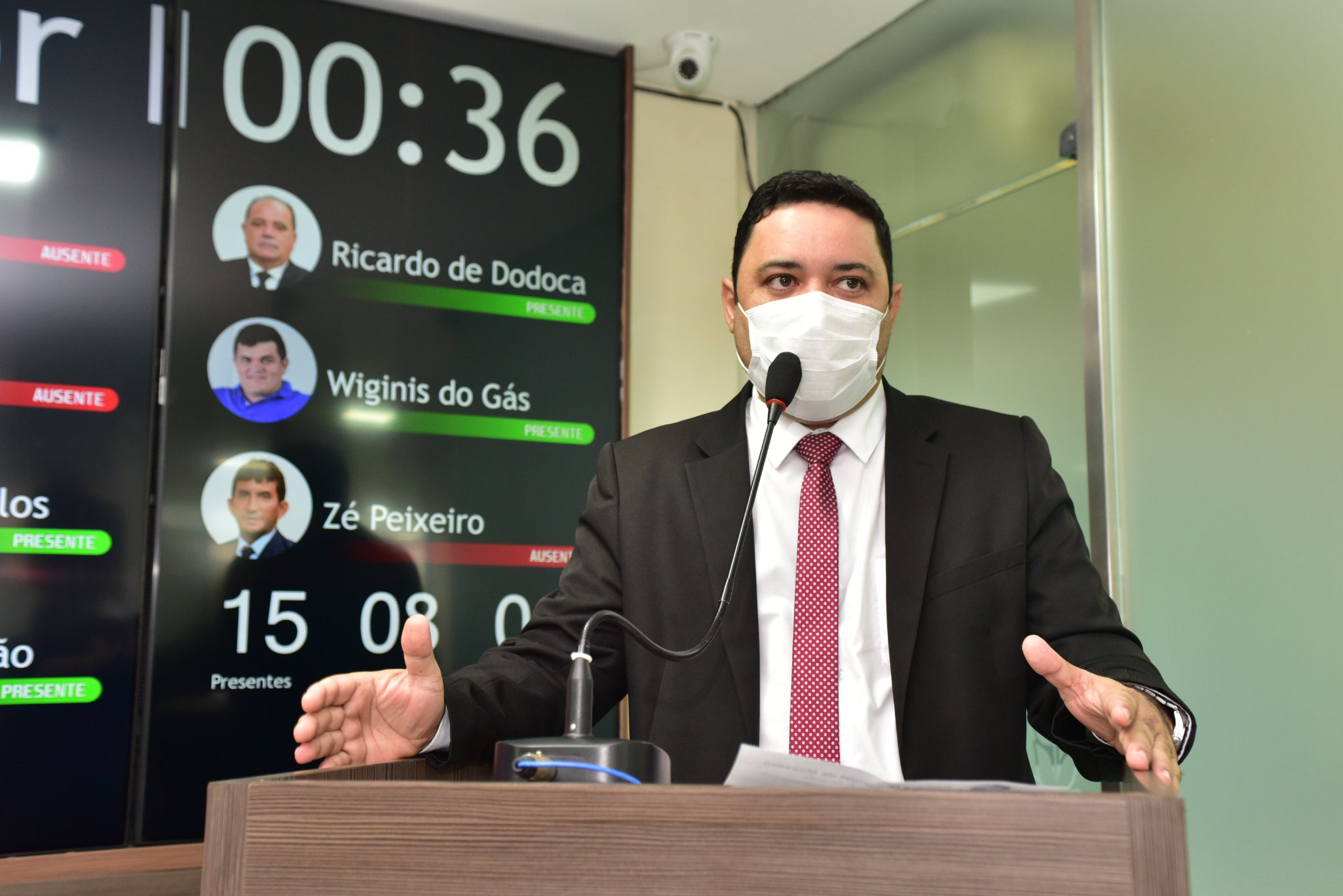  Lamarque Oliveira apresenta reivindicações e presta contas de suas viagens