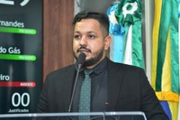 Lucas das Malhas faz apelo para que população não jogue lixo nas ruas