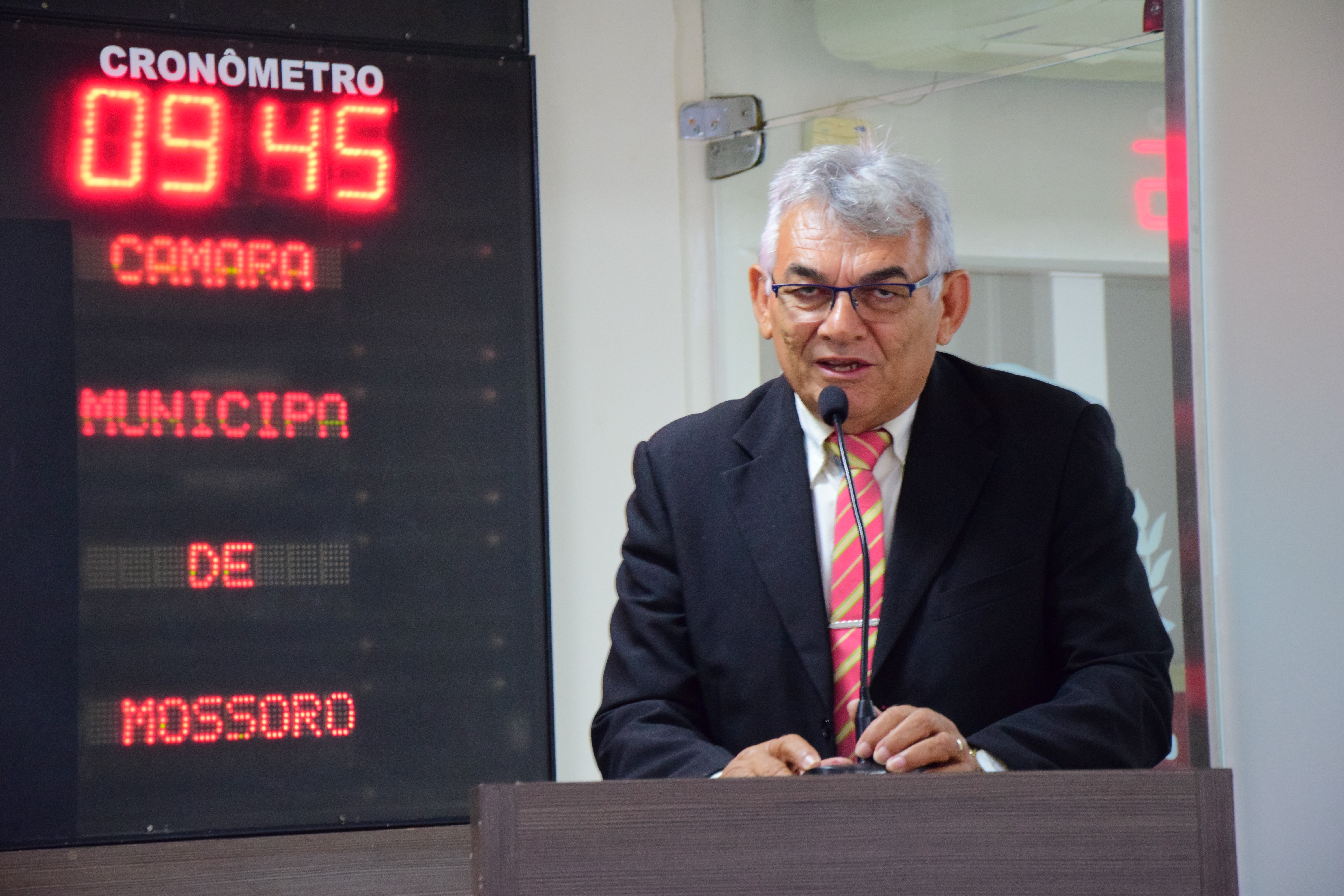 Manoel Bezerra busca recuperação de estradas vicinais