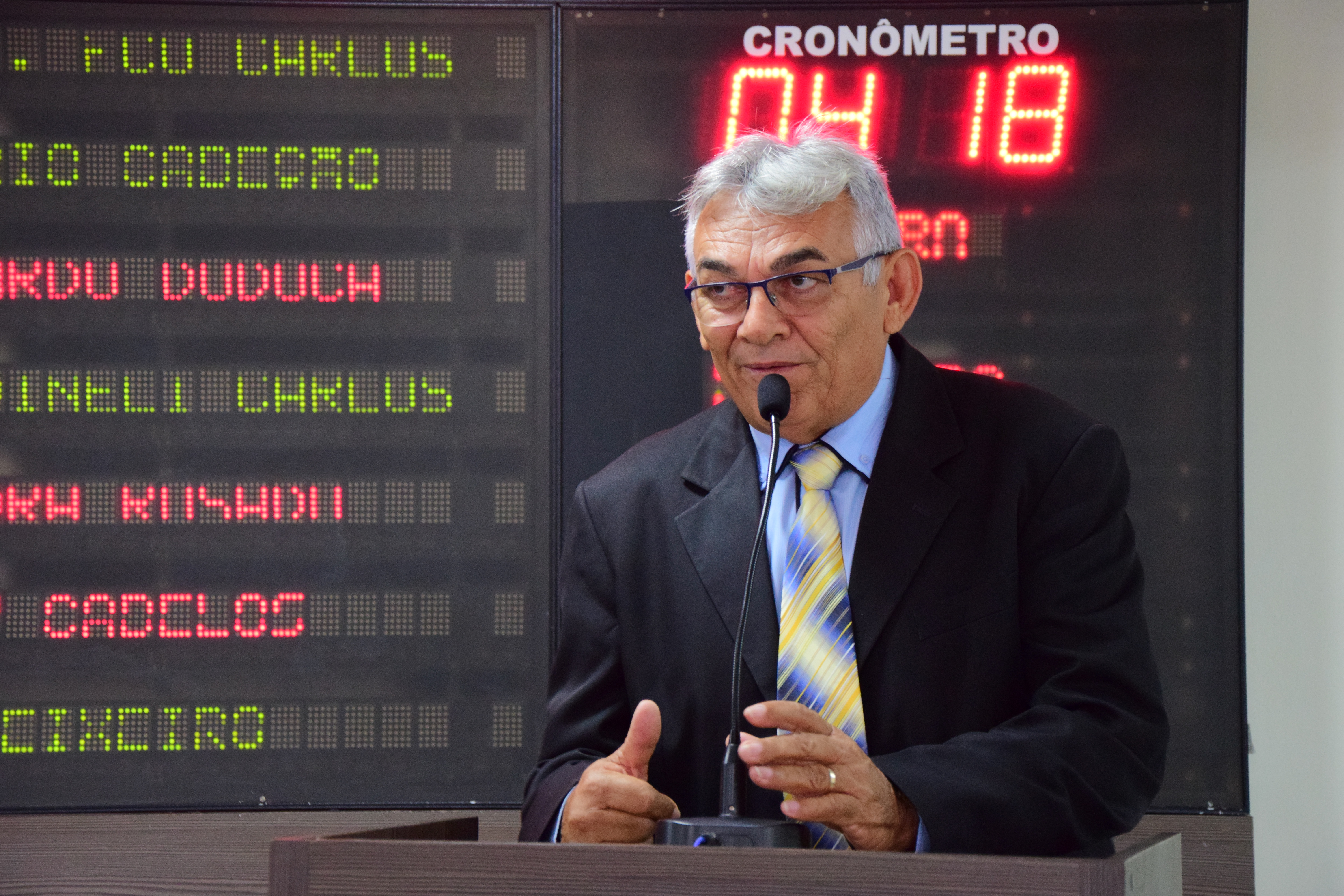 Manoel Bezerra critica cobrança de taxa pelo Detran-RN