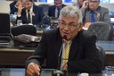 Manoel Bezerra denuncia insegurança em escola pública