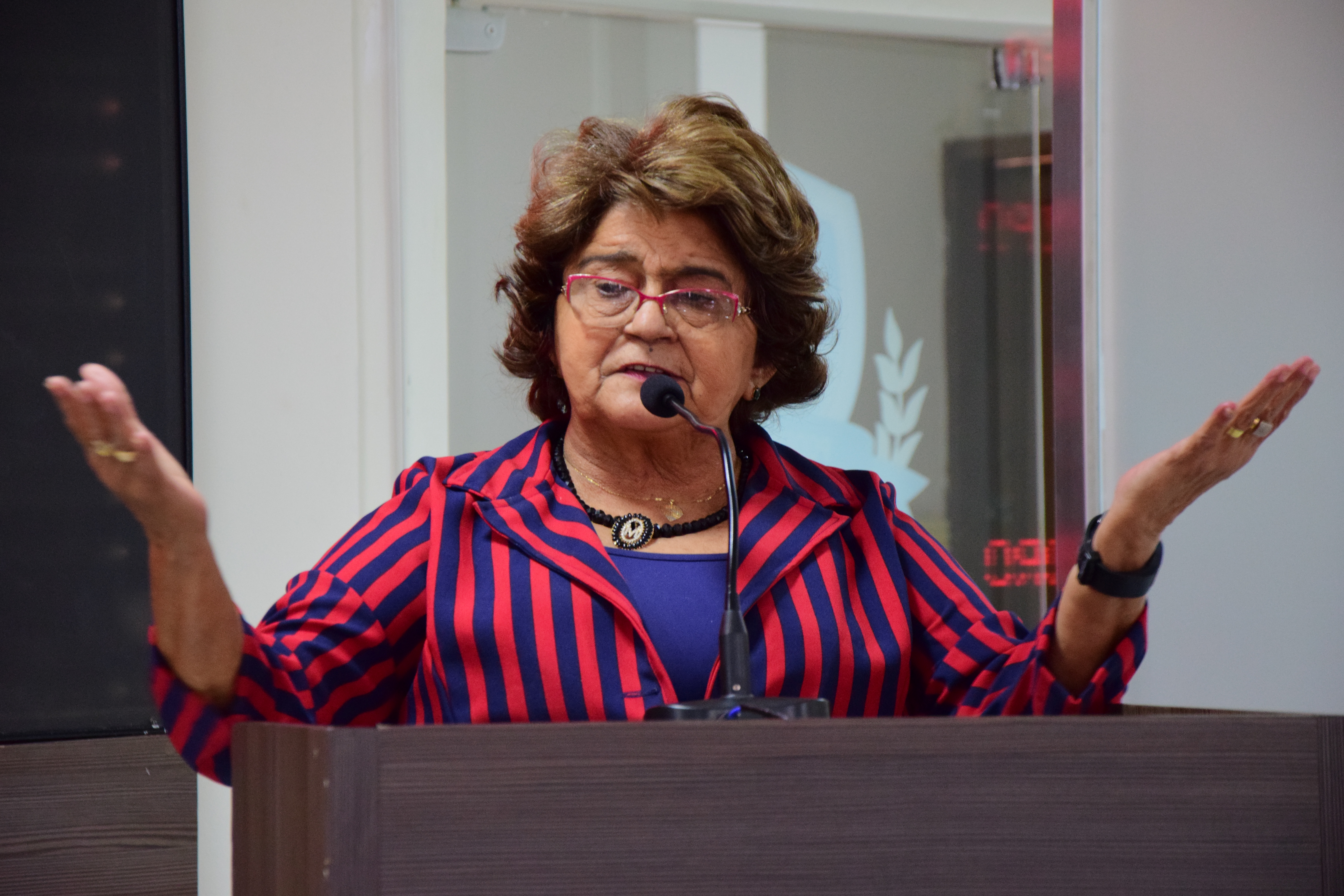 Maria das Malhas pede benefícios para Planalto 13 de Maio