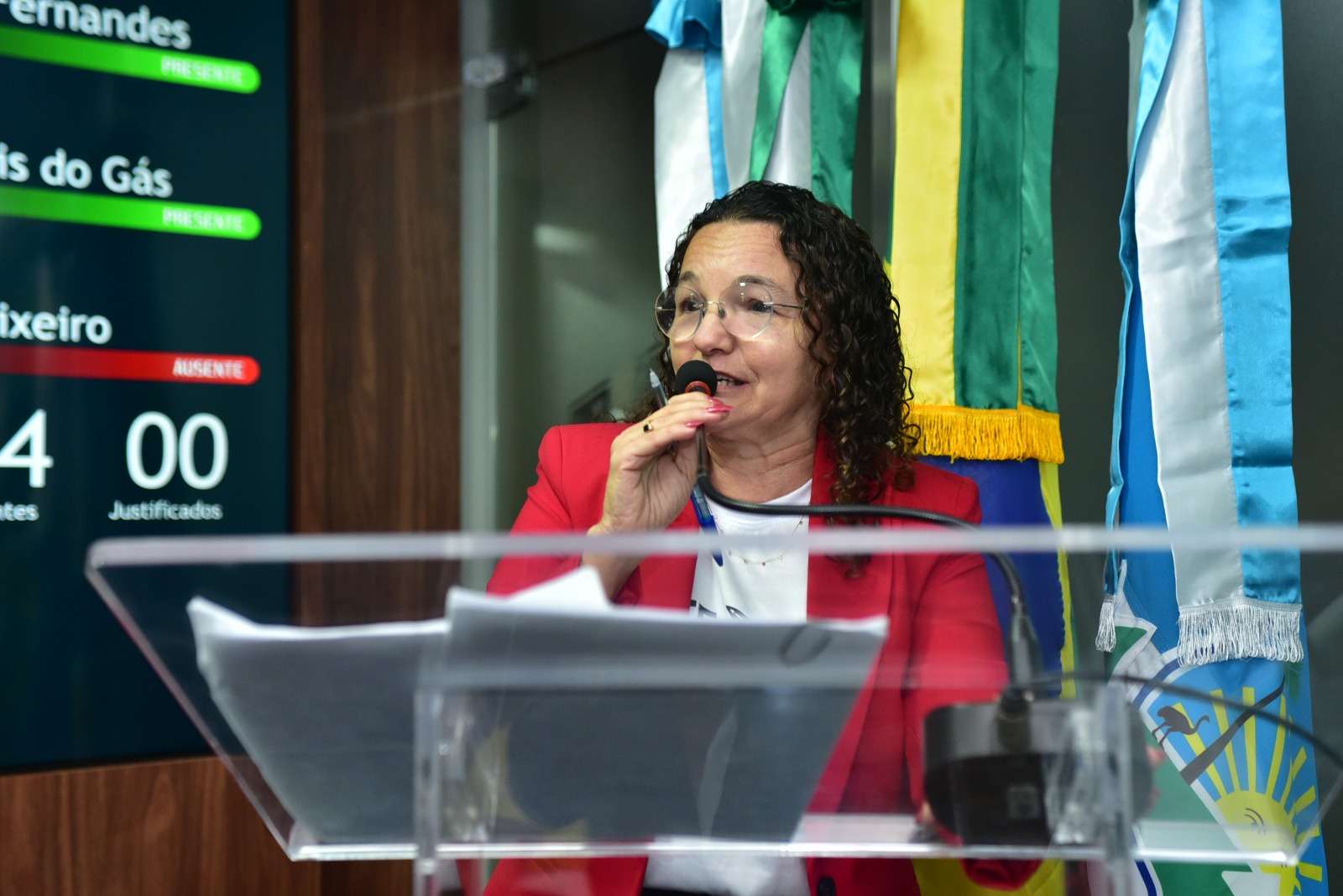 Marleide Cunha destaca marco histórico de greve