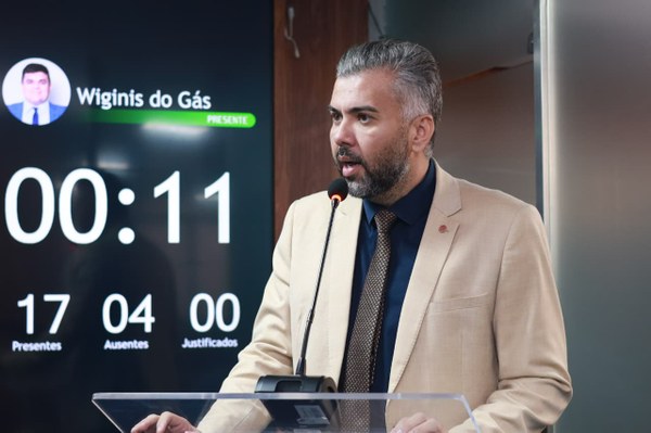 Nova praça no Alto da Conceição é destaque em pronunciamento de Petras