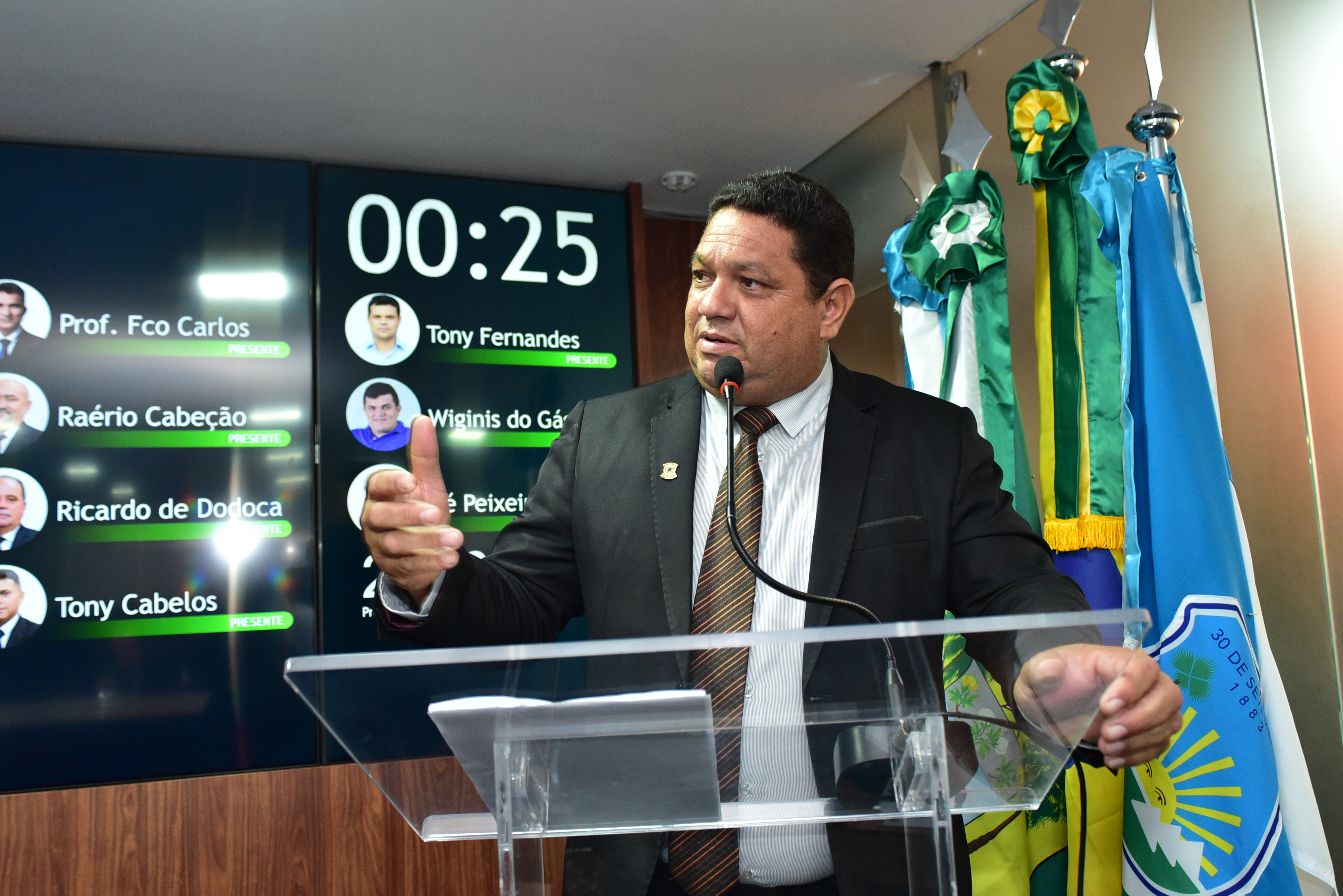    Omar Nogueira cobra cumprimento de lei que reserva vagas para pessoas oriundas do sistema prisional