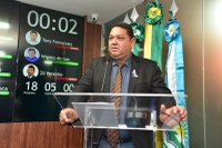 Omar Nogueira denuncia atendimento médico em alpendre de bar