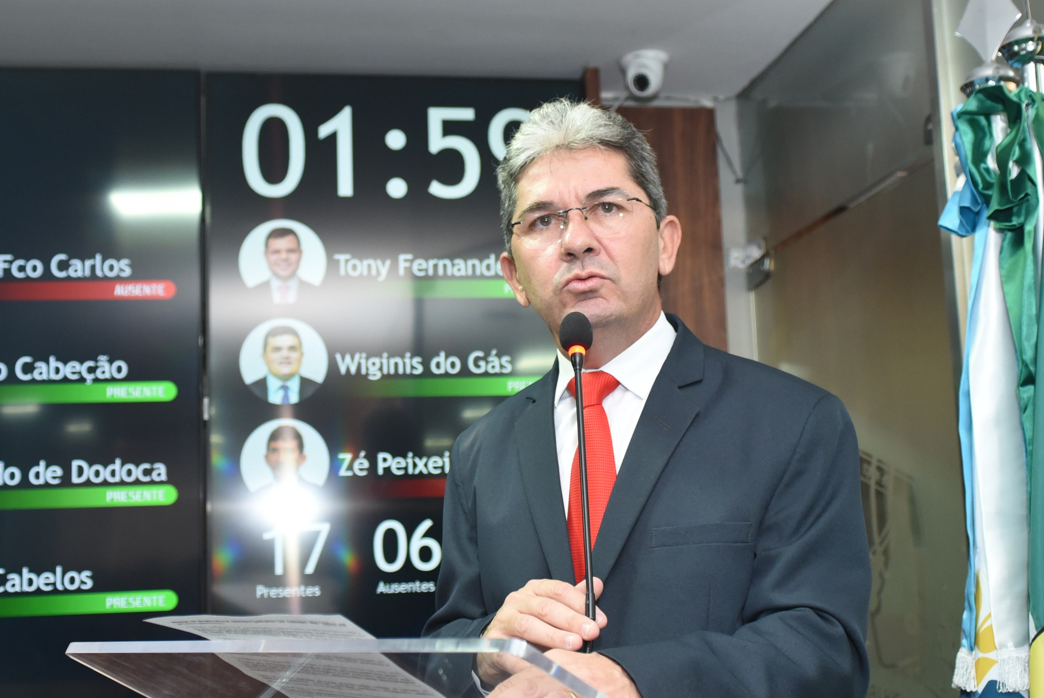 Ozaniel destaca evento e parabeniza equipes por parto de emergência