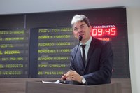 Ozaniel Mesquita aborda temas relevantes em defesa da população