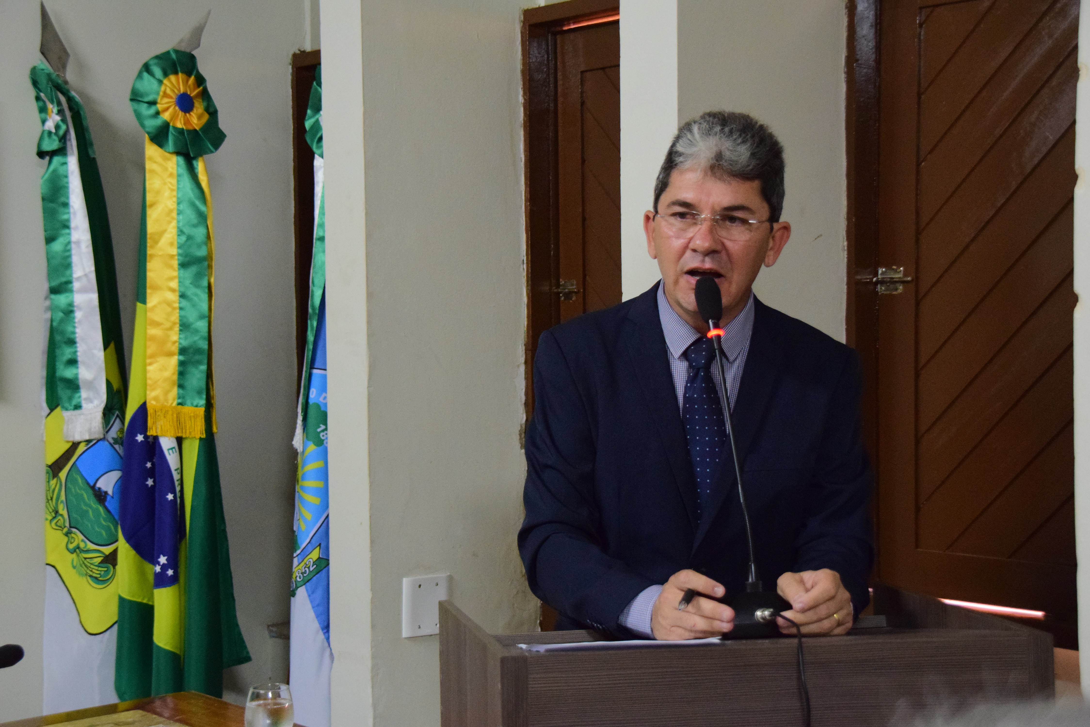 Ozaniel Mesquita defende controle de diabetes em estudantes