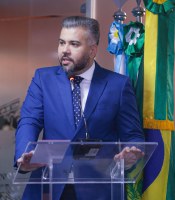 Petras exalta inauguração da UEI Menino Jesus de Praga