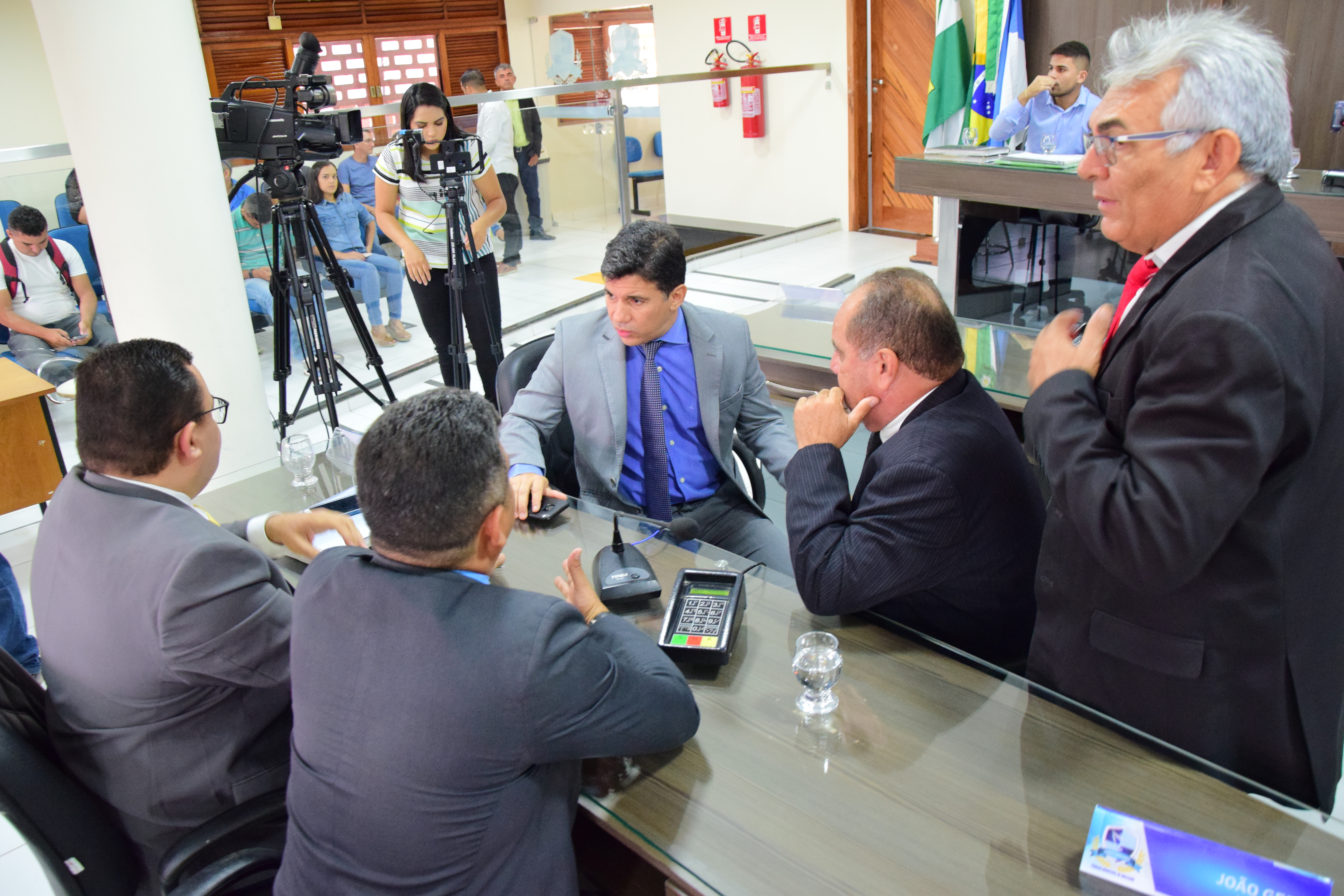 Plenário adia votação em segundo turno do Orçamento