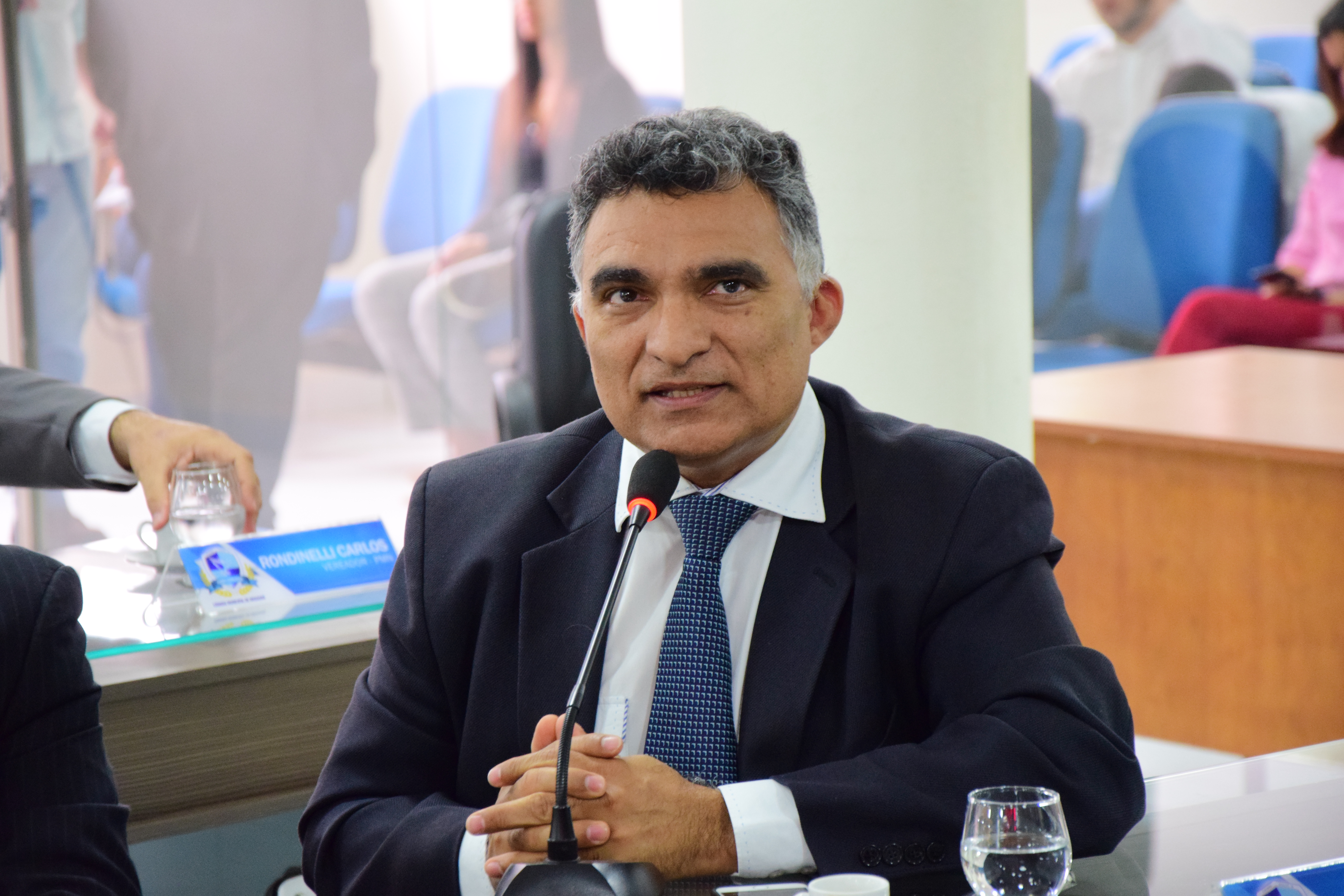 Plenário aprova exigência de cartão SUS em matrícula