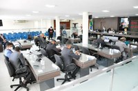 Plenário encaminha mais de 100 proposições
