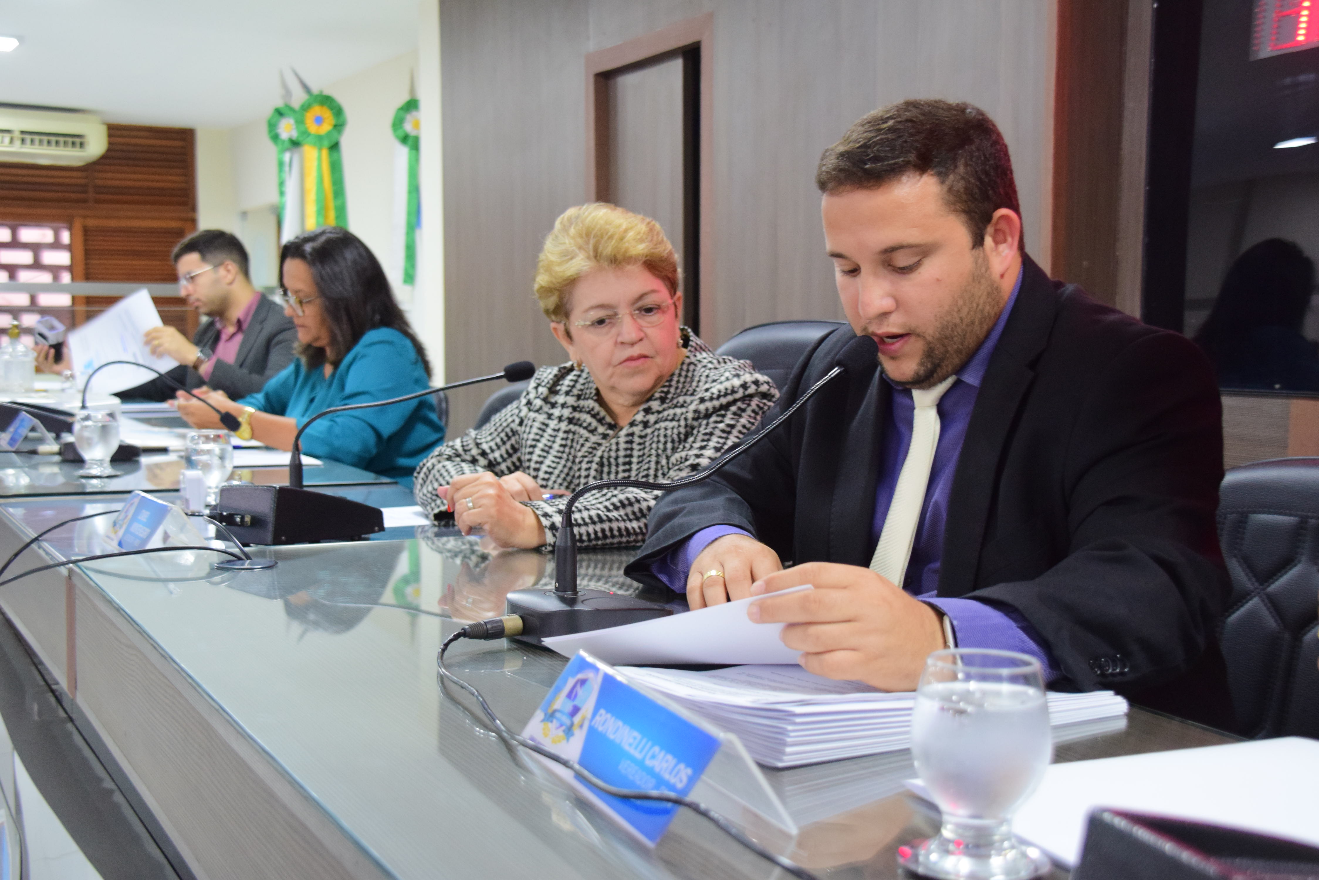 Plenário faz leitura de emendas adicionais à LOA 2019