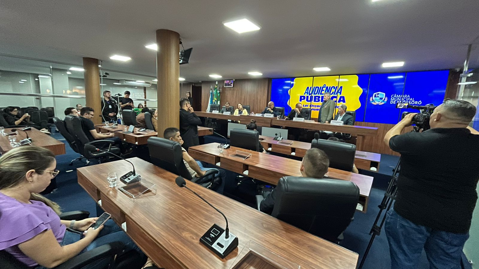 Prefeitura apresenta Lei Orçamentária Anual para 2026 em audiência pública na Câmara