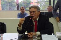 Programa do Leite vai continuar, afirma Gilberto Diógenes
