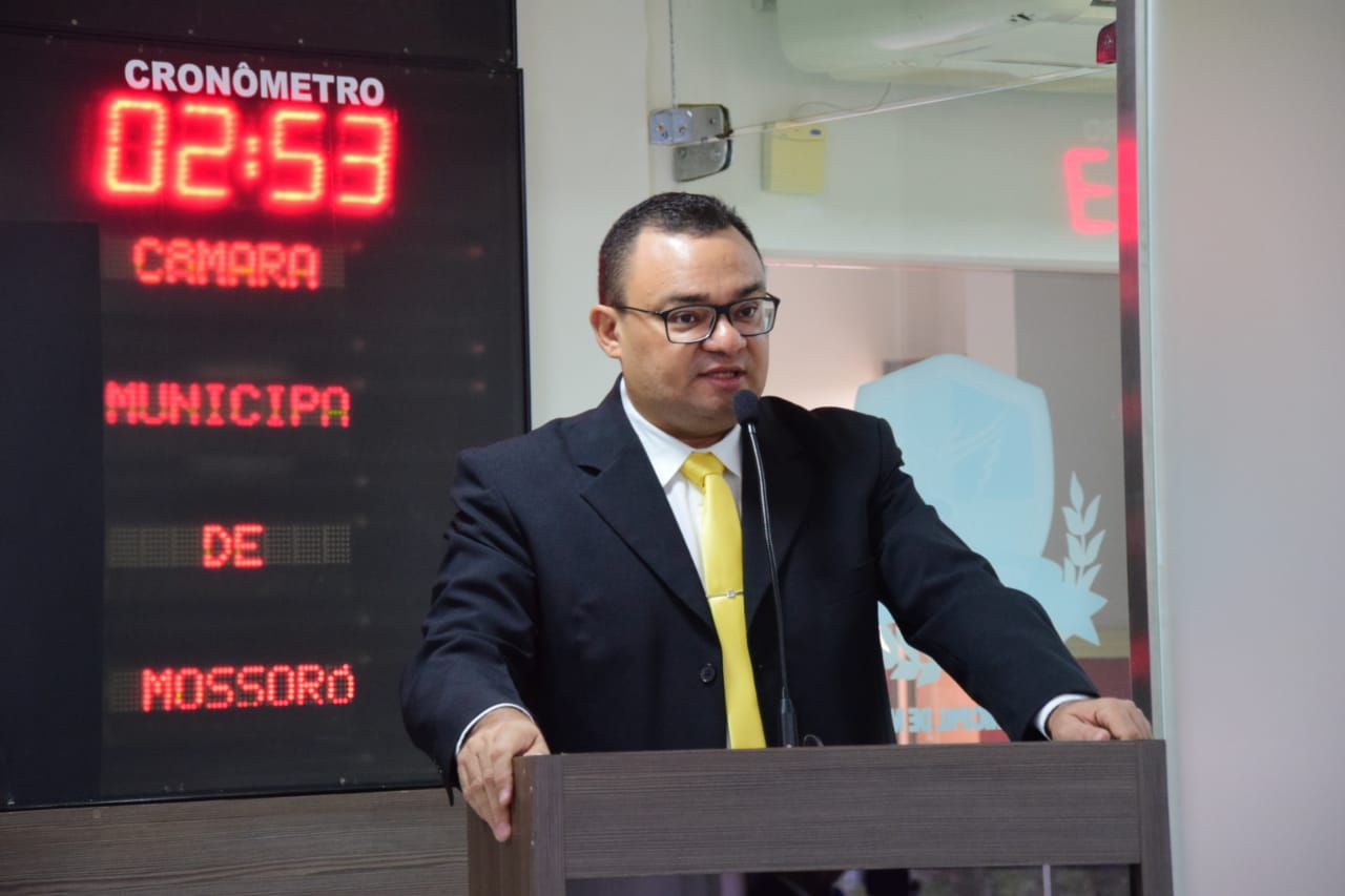 Rondinelli Carlos defende porte de arma para guarda municipal