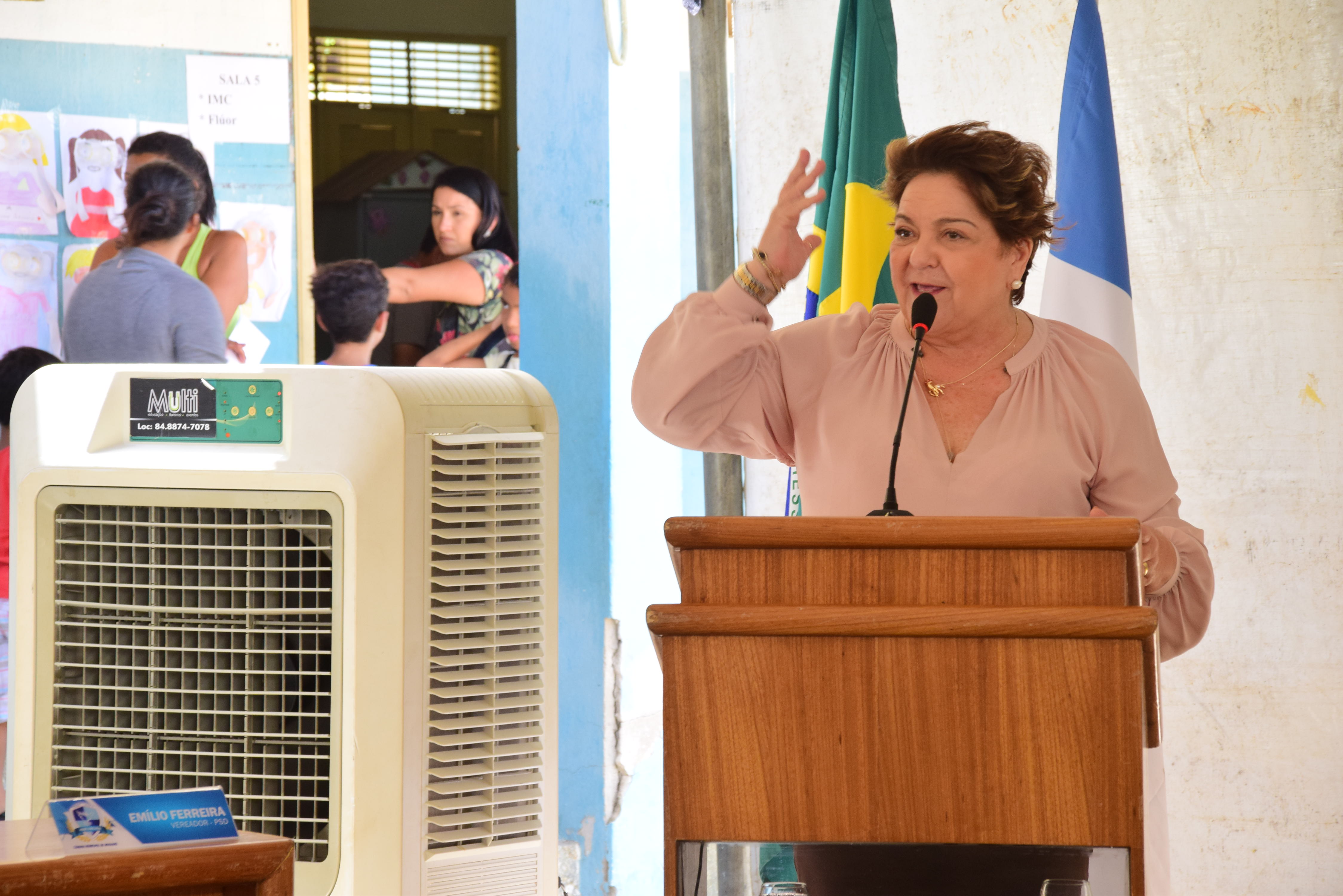 Sandra Rosado defende melhoria no Programa do Leite