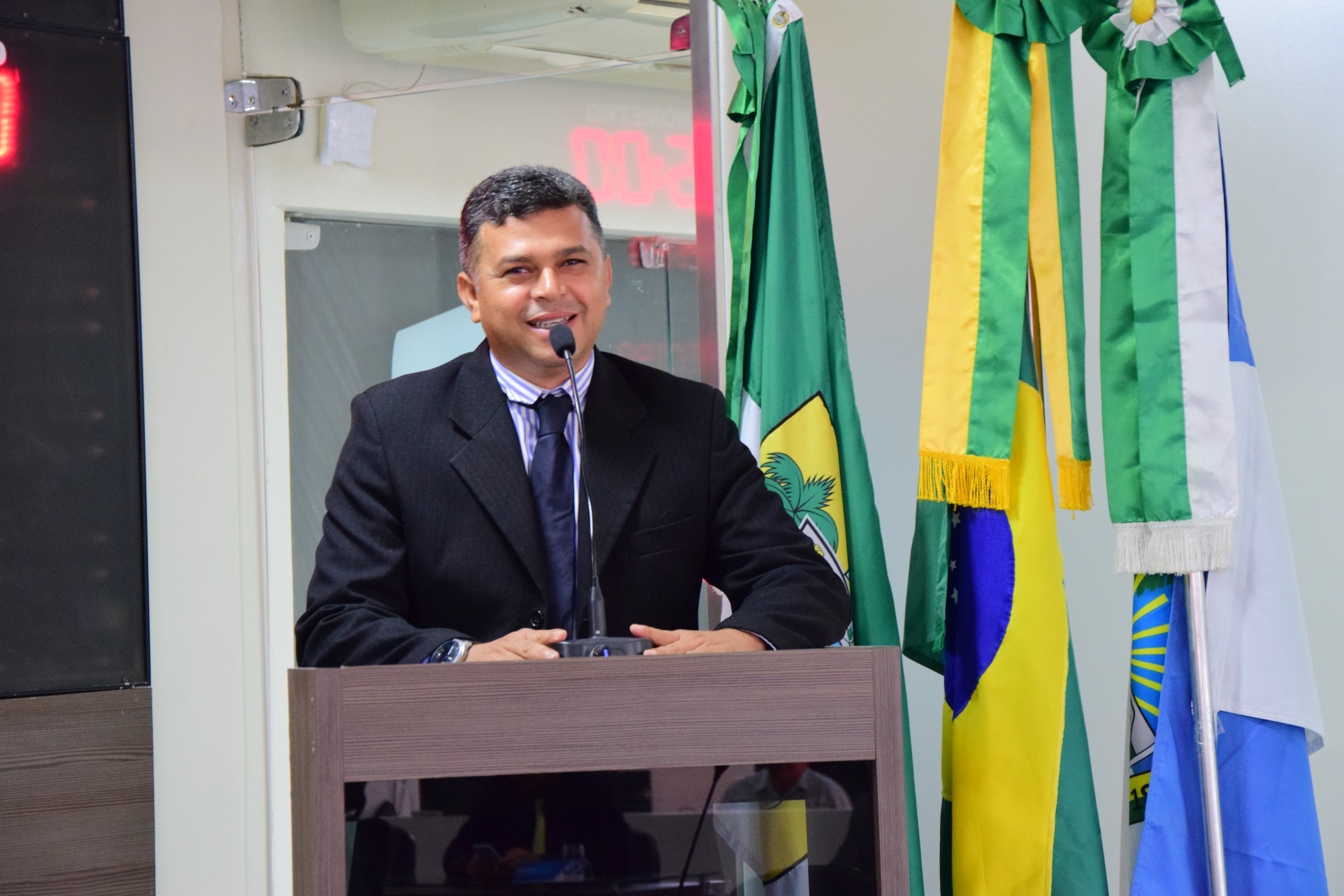 Tony Cabelos pede melhorias para bairro Dom Jaime Câmara