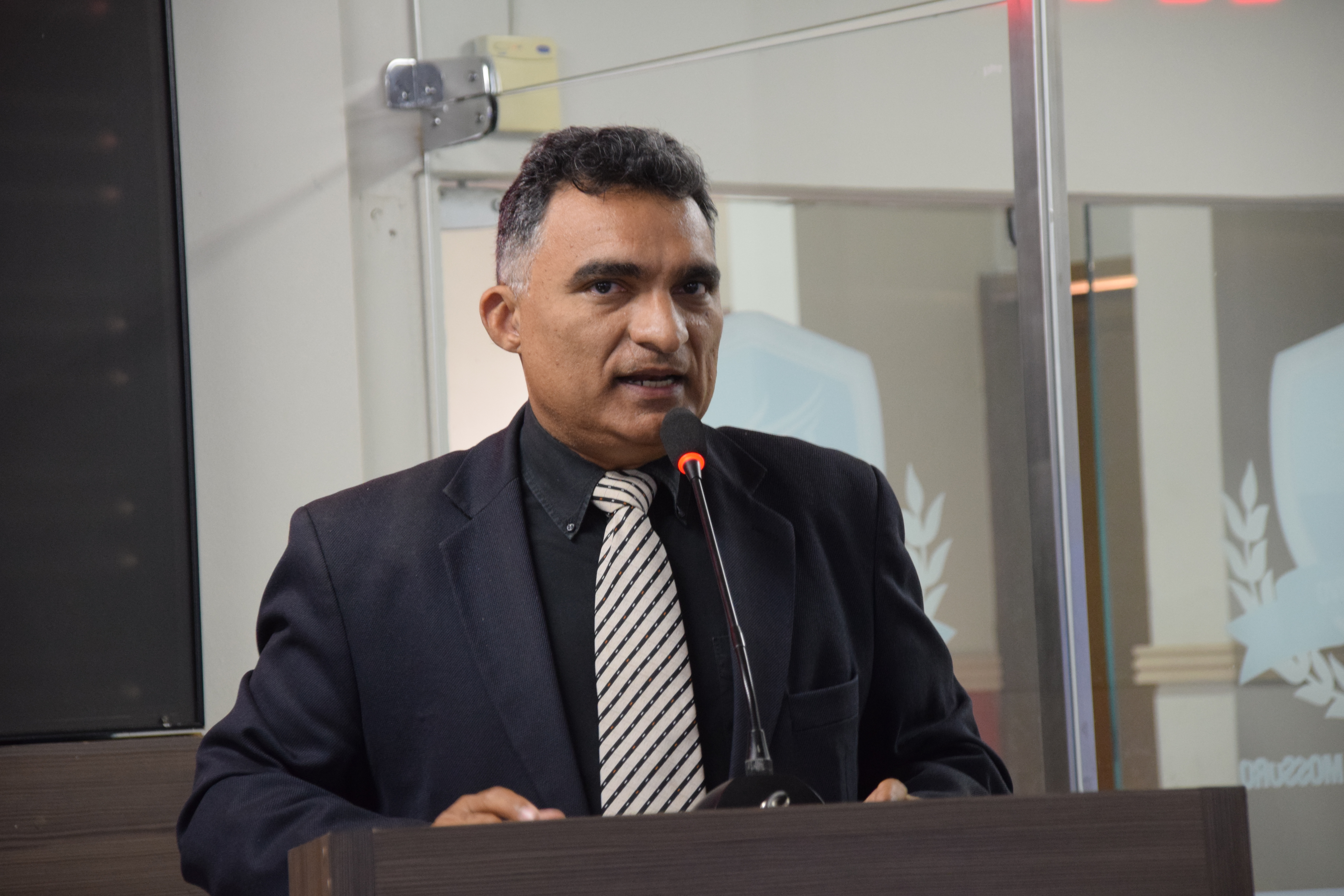 Vereador convida para reunião da Frente da Uern