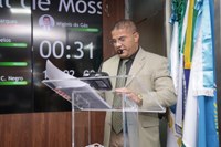  Vereador Doutor Cubano solicita apoio para tratamentos de saúde de crianças